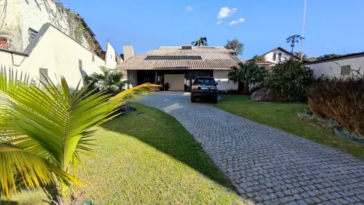 Casa com 4 Quartos à venda, 500m² no Floresta, Joinville