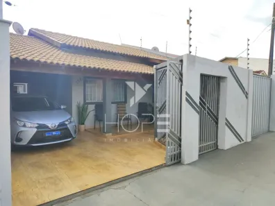 Casa com 3 Quartos à venda, 130m² no Conjunto Habitacional Maria Cecília Serrano de Oliveira, Londrina
