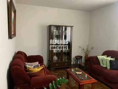 Casa com 4 Quartos à venda, 250m² no Monte Castelo, Contagem