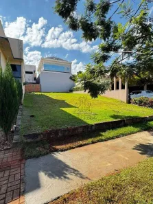 Lote/Terreno à venda, 269m² no Conjunto Habitacional Alexandre Urbanas, Londrina