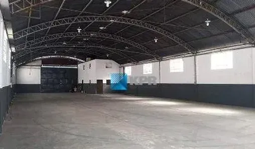 Galpão/Depósito/Armazém à venda, 700m² no Chácaras Reunidas, São José dos Campos