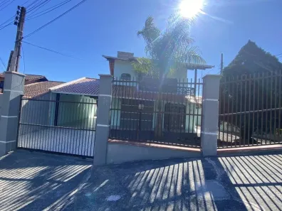 Sobrado com 3 Quartos à venda, 215m² no Nova Brasília, Joinville
