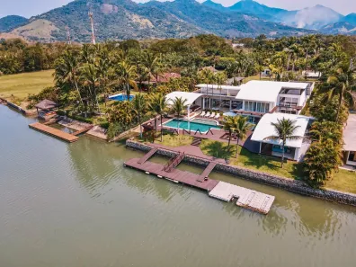 Casa de Condomínio com 7 Quartos à venda, 1200m² no , Mangaratiba