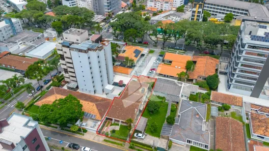 Lote/Terreno à venda, 593m² no Água Verde, Curitiba