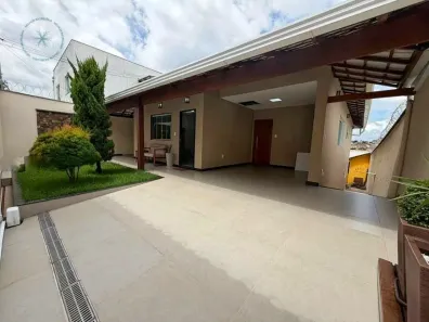 Casa com 3 Quartos à venda, 260m² no Santa Mônica, Belo Horizonte