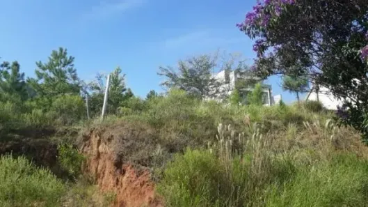 Lote/Terreno à venda, 200m² no Guarujá, Porto Alegre