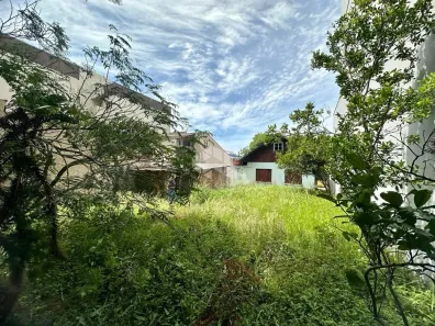 Lote/Terreno à venda, 335m² no Petrópolis, Caxias do Sul