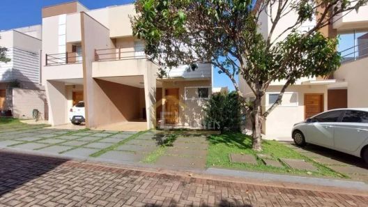 Casa com 3 Quartos à venda, 137m² no Jardim Jóquei Club, Londrina