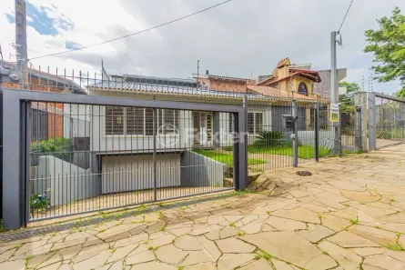 Casa com 5 Quartos à venda, 400m² no Chácara das Pedras, Porto Alegre