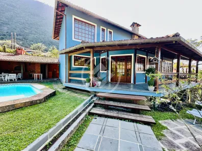 Casa de Condomínio com 4 Quartos à venda, 313m² no Carlos Guinle, Teresópolis