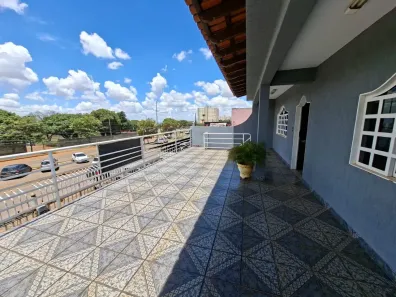 Sobrado com 5 Quartos à venda, 320m² no Ceilândia Sul, Brasília