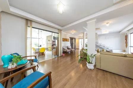 Sobrado com 5 Quartos à venda, 292m² no Orleans, Curitiba