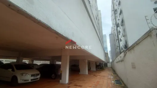 Kitnet à venda, 55m² no Centro, São Vicente