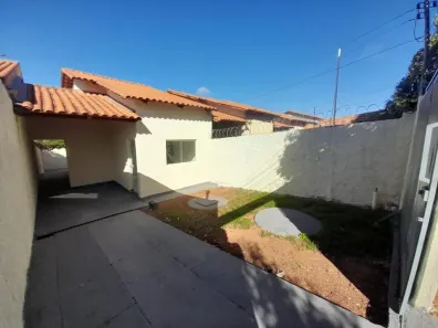 Casa com 2 Quartos à venda, 79m² no Jardim Primavera, Senador Canedo
