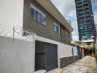 Casa com 3 Quartos para alugar, 250m² no São Brás, Belém