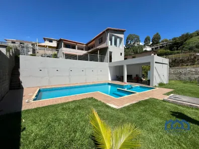 Fazenda/Sítio com 4 Quartos à venda, 1000m² no , Mairinque