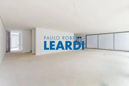Casa de Condomínio com 4 Quartos à venda, 324m² no Jardim Europa, São Paulo