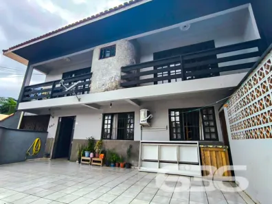 Sobrado com 7 Quartos à venda, 400m² no Floresta, Joinville