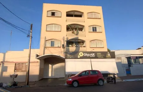 Apartamento com 3 Quartos para alugar, 80m² no Centro, Anápolis