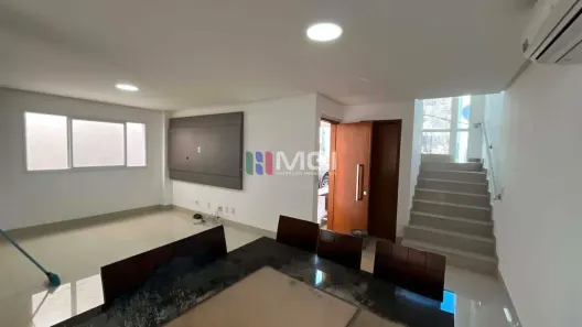 Casa de Condomínio com 3 Quartos à venda, 148m² no Jardim Vitória, Goiânia
