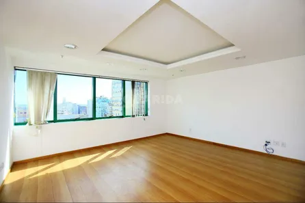Sala Comercial para alugar, 33m² no Centro Histórico, Porto Alegre