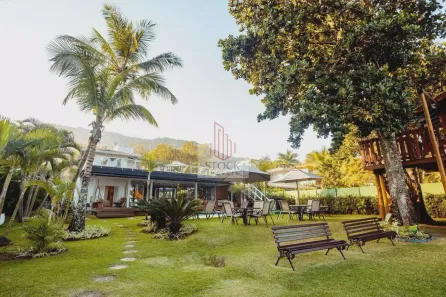 Sobrado com 5 Quartos à venda, 460m² no Camburi, São Sebastião