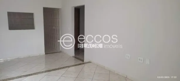 Casa com 3 Quartos à venda, 155m² no Jardim Patrícia, Uberlândia