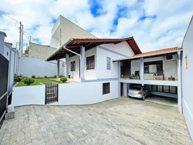 Casa com 3 Quartos à venda, 245m² no Fortaleza, Blumenau