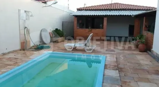 Casa com 3 Quartos à venda, 208m² no Brasil, Uberlândia