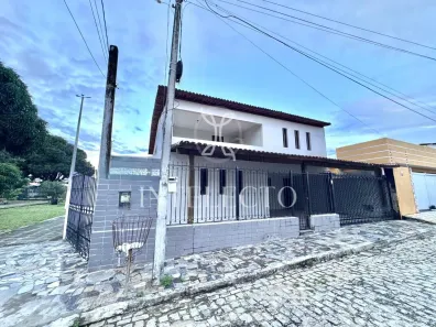 Casa com 5 Quartos à venda, 254m² no Lagoa Nova, Natal