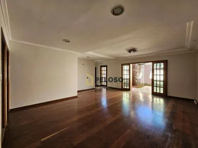 Casa com 3 Quartos à venda, 200m² no Vila Paiva, São Paulo