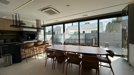 Casa com 4 Quartos à venda, 313m² no Santa Regina, Camboriú