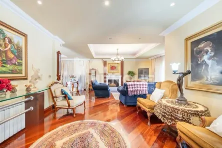 Casa com 5 Quartos para alugar, 432m² no Jardim Lindóia, Porto Alegre