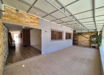 Casa com 5 Quartos à venda, 147m² no Lagoa Nova, Natal