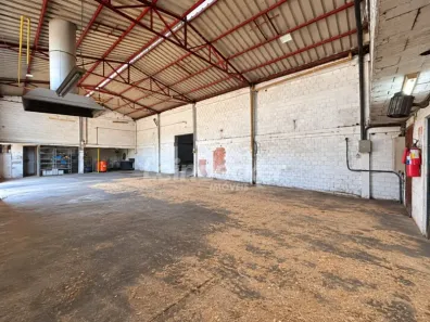 Galpão/Depósito/Armazém para alugar, 400m² no Vila Nova, Porto Alegre