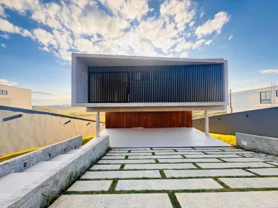 Casa de Condomínio com 4 Quartos à venda, 550m² no São Pedro, Juiz de Fora
