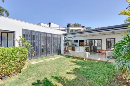 Casa com 3 Quartos à venda, 250m² no Santo Amaro, São Paulo