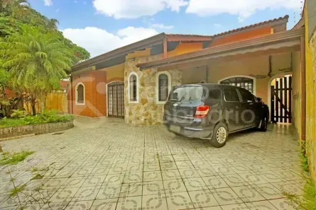Casa com 3 Quartos à venda, 143m² no Parque Turistico, Peruíbe