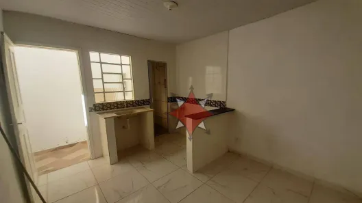 Casa com 1 Quarto para alugar, 20m² no Vila Olinda, São Paulo