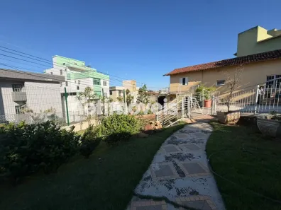 Casa com 5 Quartos à venda, 360m² no Santa Amélia, Belo Horizonte