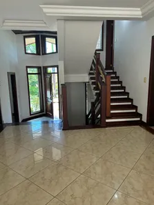 Sobrado com 4 Quartos à venda, 280m² no Iporanga, Sorocaba