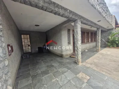 Casa com 4 Quartos à venda, 345m² no Santa Helena (Barreiro), Belo Horizonte