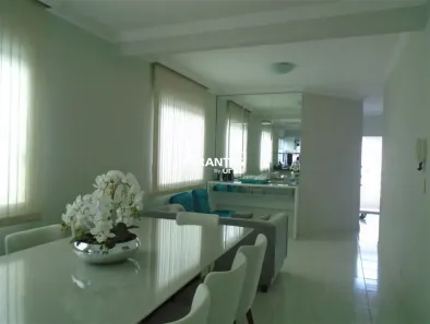 Casa com 3 Quartos à venda, 250m² no Umuarama, Uberlândia