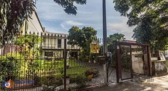 Casa com 5 Quartos à venda, 250m² no Santa Maria Goretti, Porto Alegre