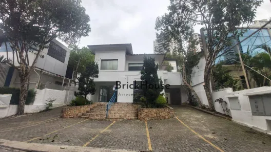 Imóvel Comercial com 8 Quartos para alugar, 700m² no Pacaembu, São Paulo