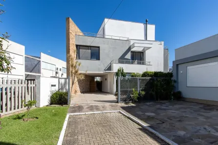 Casa de Condomínio com 3 Quartos à venda, 241m² no Hípica, Porto Alegre