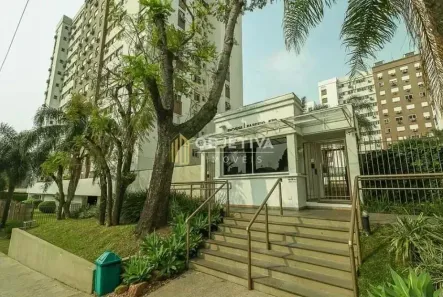 Apartamento com 3 Quartos para alugar, 75m² no Passo da Areia, Porto Alegre