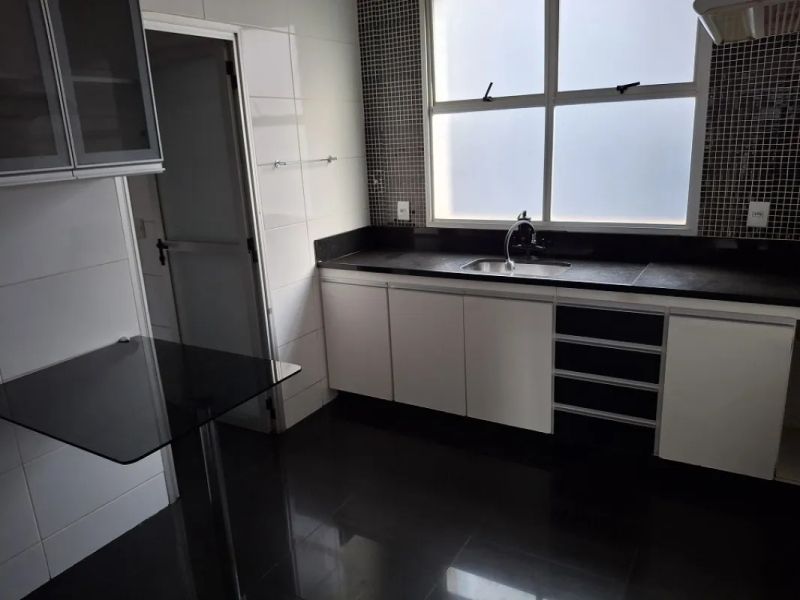 Apartamento com 3 quartos — Buritis, Belo Horizonte