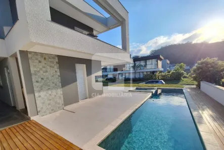 Casa de Condomínio com 4 Quartos à venda, 450m² no Ingleses do Rio Vermelho, Florianópolis