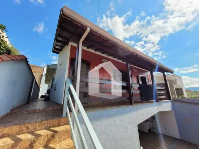 Casa com 3 Quartos à venda, 210m² no Jardim Centenário, Poços de Caldas